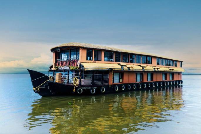 Deluxe Houseboat - Alleppey