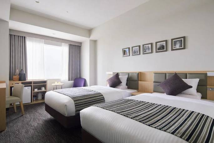 Twin Bedroom