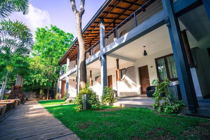 Alakamandawa  Hotel