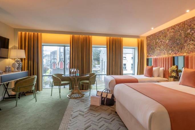 The HYDE Hotel is a modern, boutique-style hotel situated in the heart of Galway City, right next to the train and bus stations, and just a minute’s walk from Eyre square.
Bedrooms at the HYDE Hotel all feature multi-channel flat-screen TVs, power showers