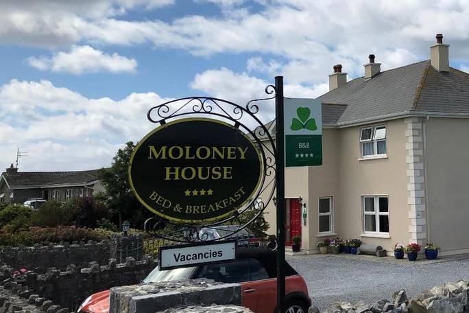Moloney House is located in the centre of Doolin, at the start of the Cliffs of Moher Coastal Trail. It is just 100 metres from the bus stop and 200 metres from the popular O'Connors Pub. Ferries to the Aran Islands and Cliffs of Moher cruises can be foun