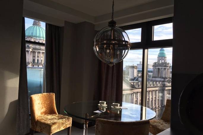 Ten Square Hotel is situated in the heart of Belfast City Centre, a 5-minute drive from Titanic Quarter, SSE Arena, Waterfront Hall, Belfast Cathedral and all central attractions, shops, whilst impressively overlooking historic City Hall.
A large selecti