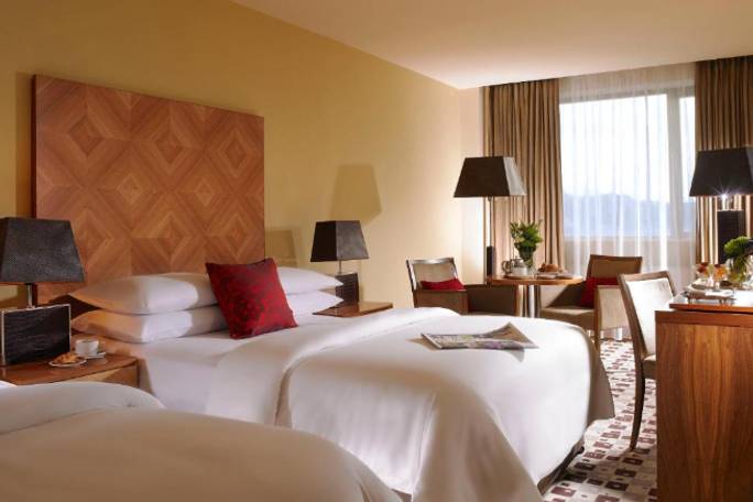 Classic accommodation example