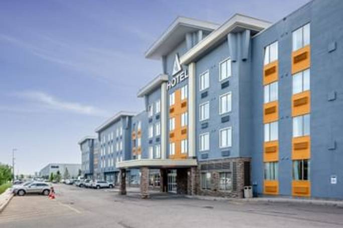 Calgary Acclaim Exterior