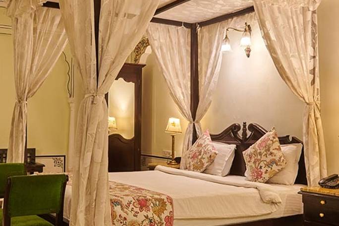 hotel traditional haveli