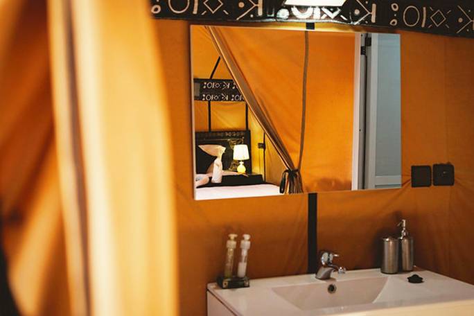 Dunes Luxury Camp My Morocco Tours luxury private Camps with en-suite bathrooms along with air conditioning or heating