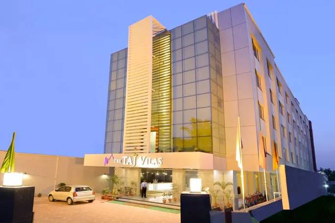 Hotel The Taj Vilas or similar - Agra