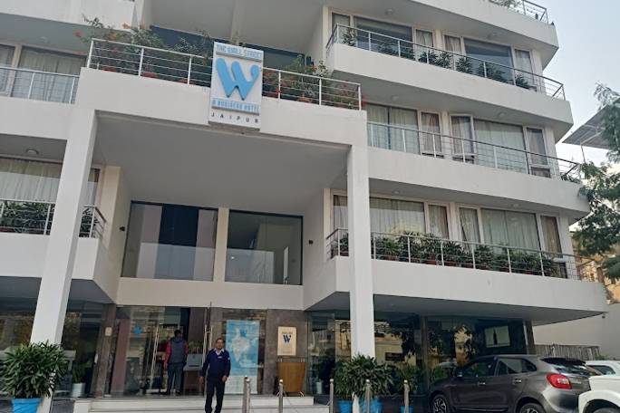 Hotel The Wall Street or similar - Jaipur