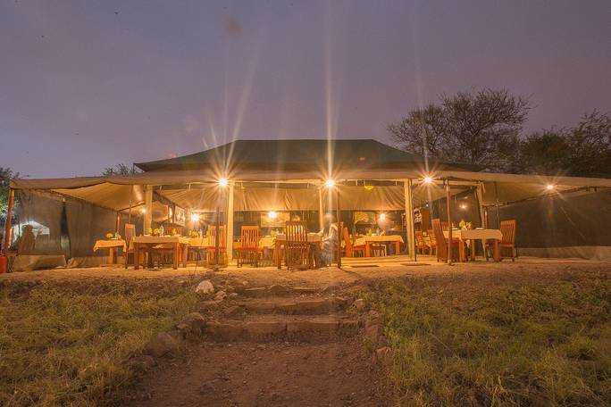 Tukaone Camps Serengeti