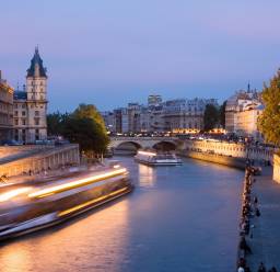Seine Tours