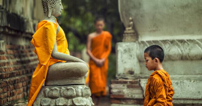 Meditate Thai Monks