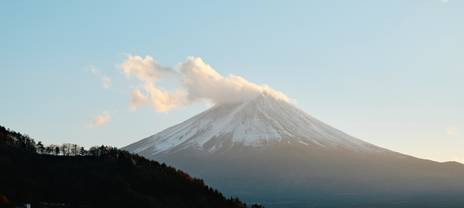 A clear sky and the majestic Mount Fuji