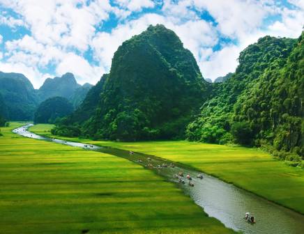 River and karsts in Vietnam