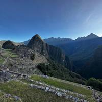 Photo de voyageur Vallée sacrée, petit sentier inca et montagne de l