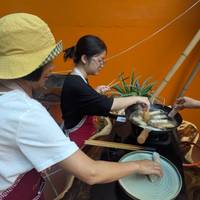 Photo de voyageur Cours de cuisine en petit groupe avec visite du marché : Cueillette gratuite, livre de recettes, vin à volonté et bien plus encore ! #1