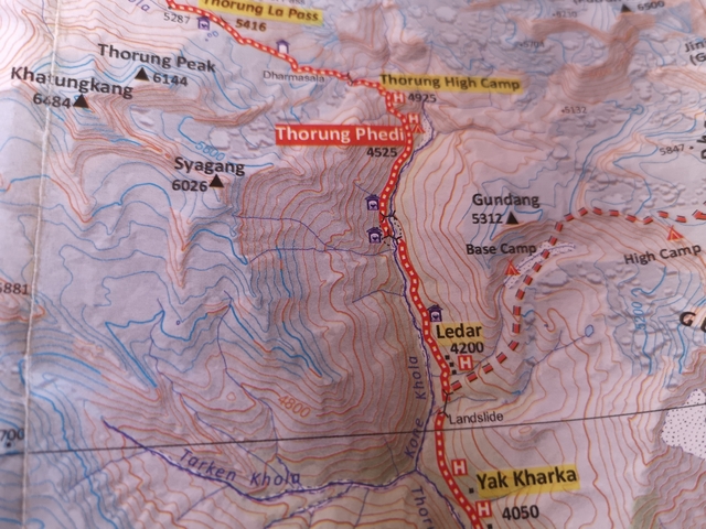 Map illustrating a hiking route in Thorung Phedi