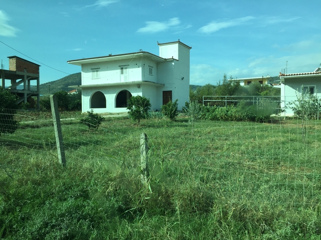 Country house with a garden view.