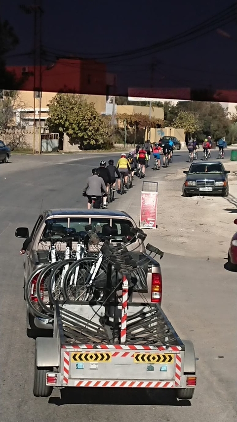foto de reseña de cliente de Petra y Wadi Rum en bicicleta
