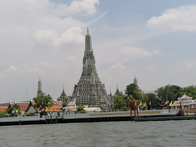 View of Wat Arun temple across the river.
