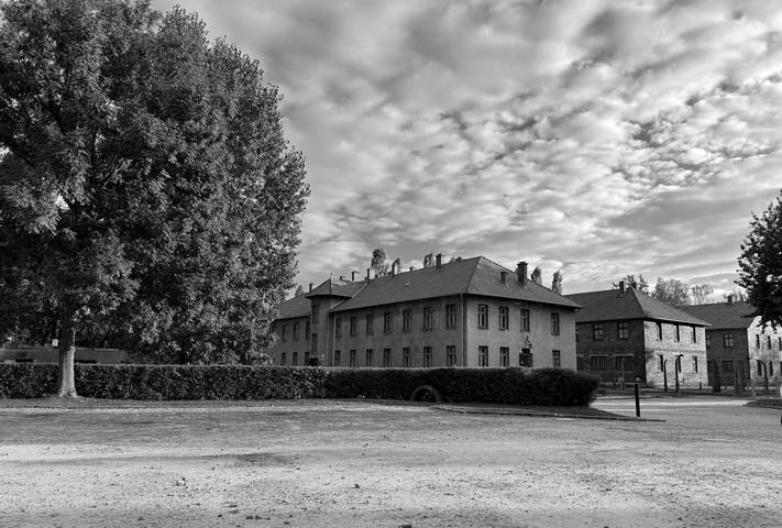 Black and white image of Auschwitz buildings