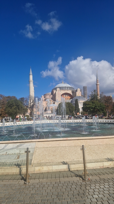 Hagia Sophia with foreground fountain