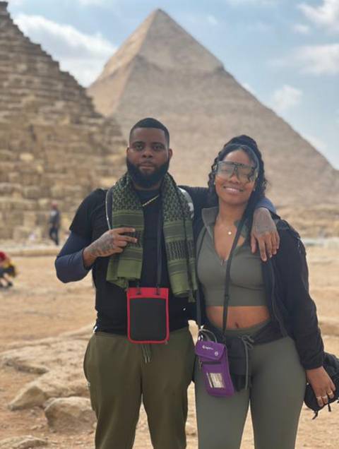 Private VIP-Tour zu den Pyramiden von Gizeh, Sphinx, Saqqara & Memphis Mercedes Auto) Foto von Kundenbewertung