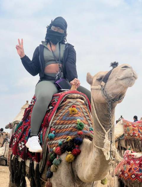 Private VIP-Tour zu den Pyramiden von Gizeh, Sphinx, Saqqara & Memphis Mercedes Auto) Foto von Kundenbewertung