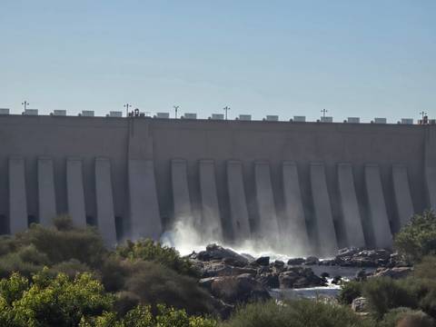 View of the Aswan Dam with water flowing.
