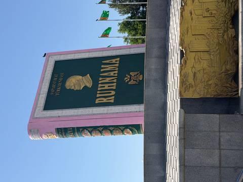 Photo d'avis client sur Visite de groupe au Turkménistan (partie du voyage au 5stan)