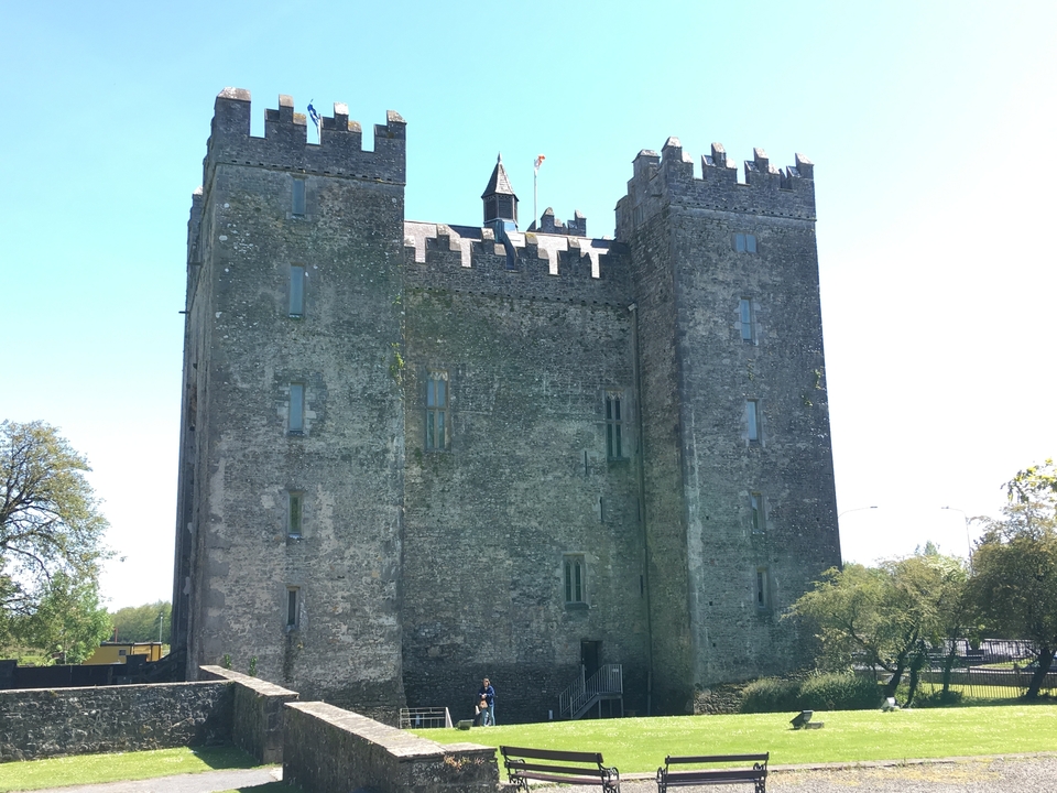 Château de Bunratty sous un ciel clair.