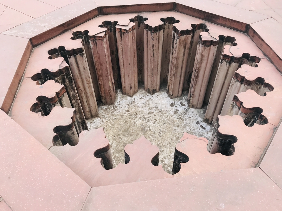 Structure à motif de pierre complexe.