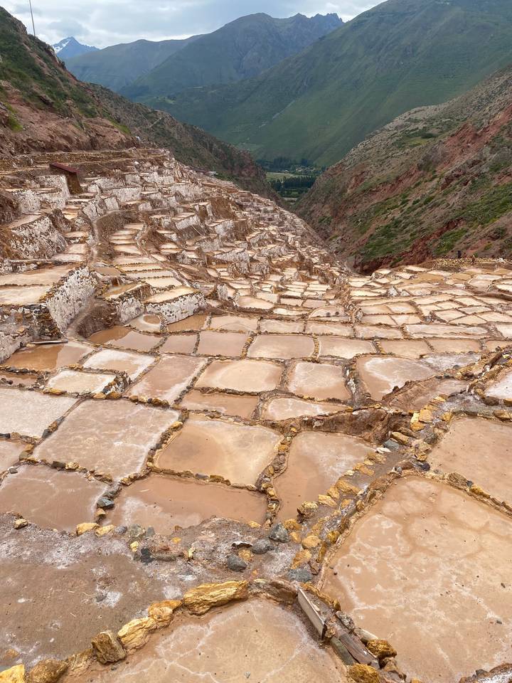 Vue aérienne des salines au Pérou.