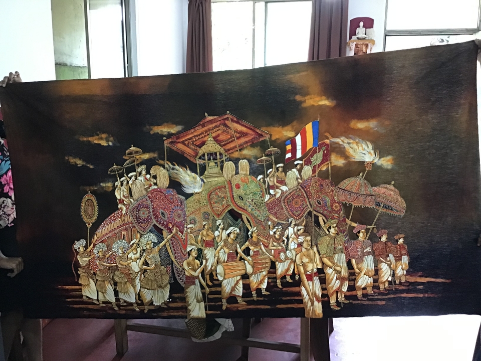 Œuvre d'art représentant un défilé d'éléphants.