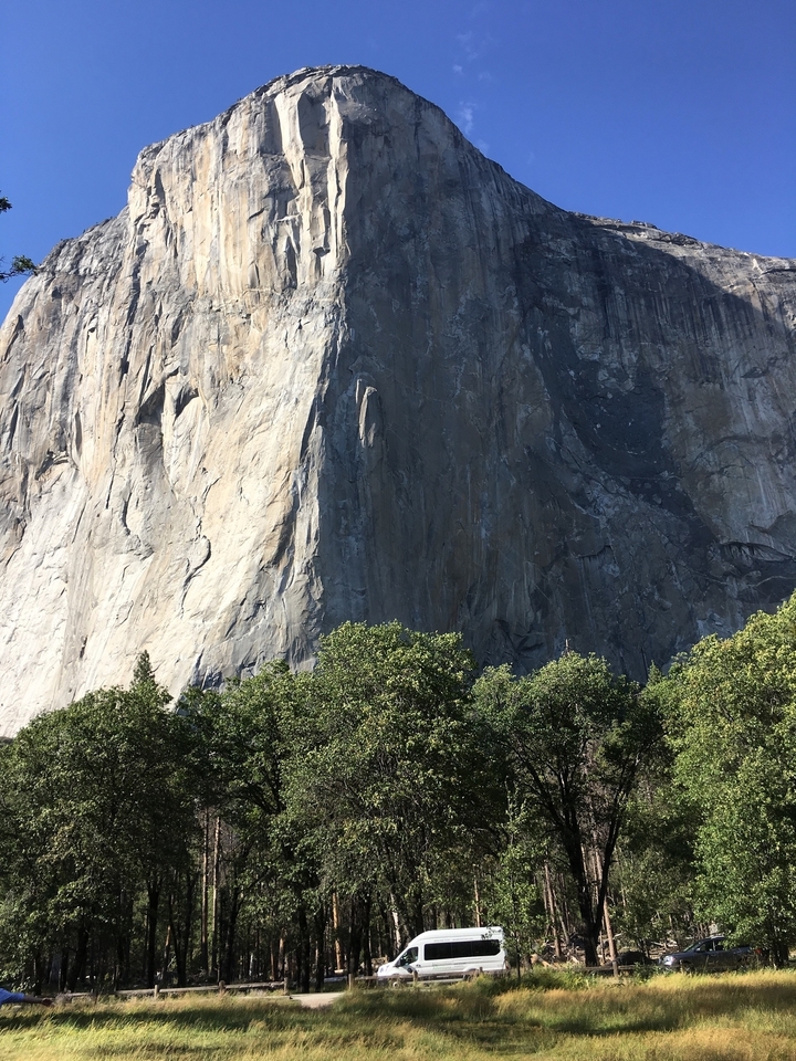 Vue rapprochée de la formation rocheuse d'El Capitan.