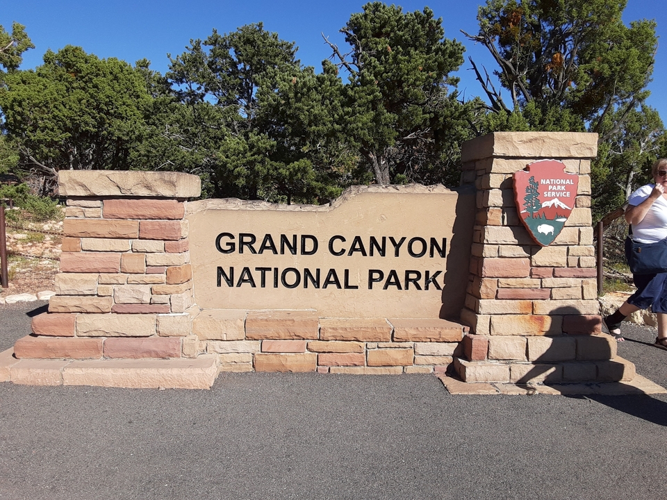 Panneau d'entrée du parc national du Grand Canyon.