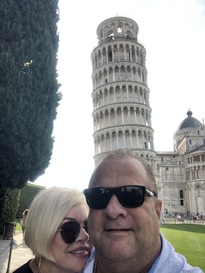 Personne devant la Tour de Pise.