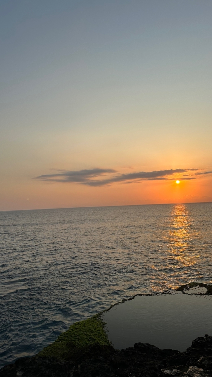 A warm sunset over the ocean.