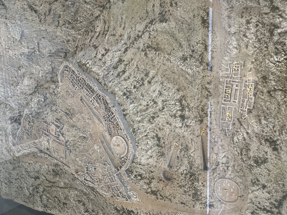 Illustration de carte ancienne avec sites marqués.