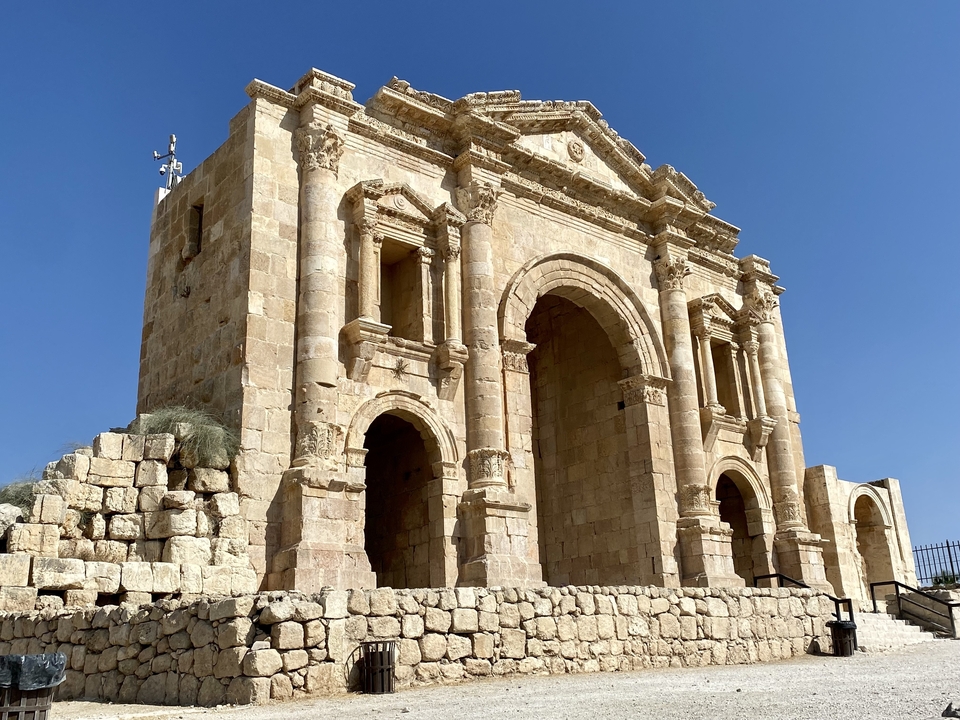 Ruines d'une structure romaine antique.