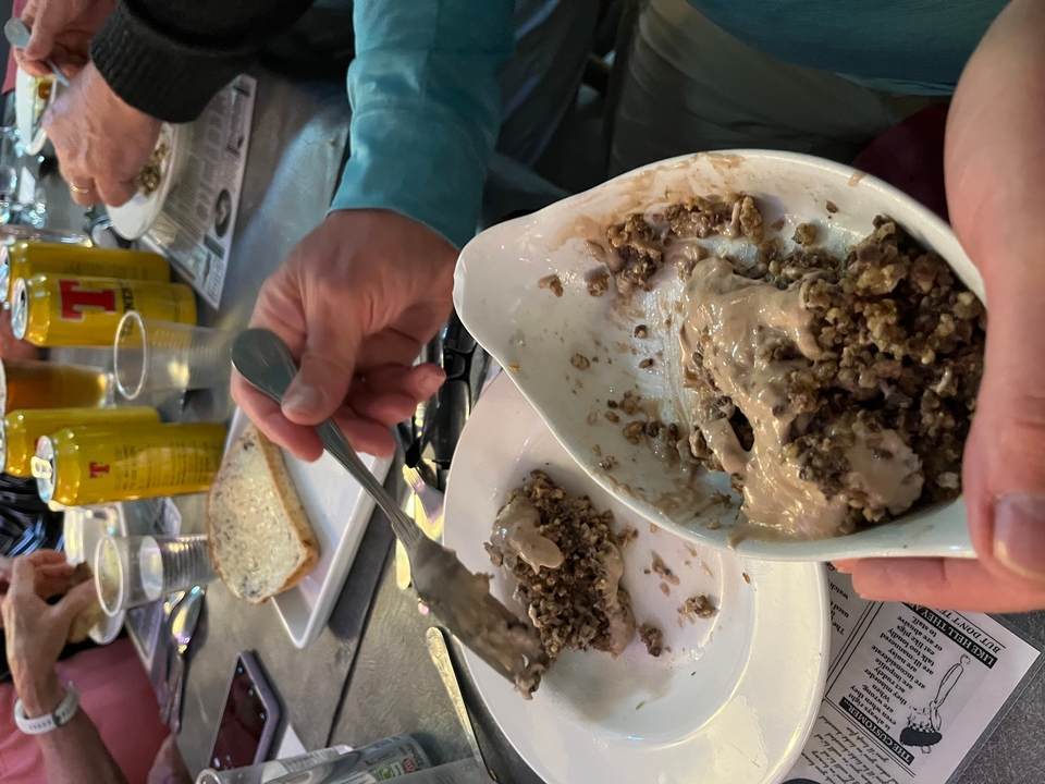 Plat de haggis étant servi.