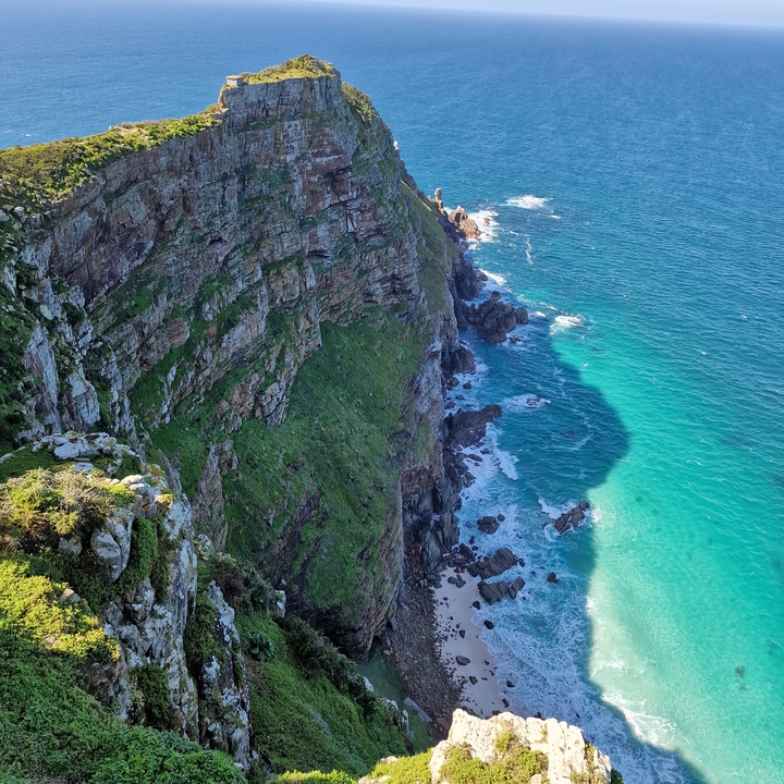 Vue sur l'océan depuis la falaise