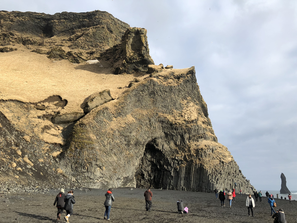 Cliff with columnar basalt formations.