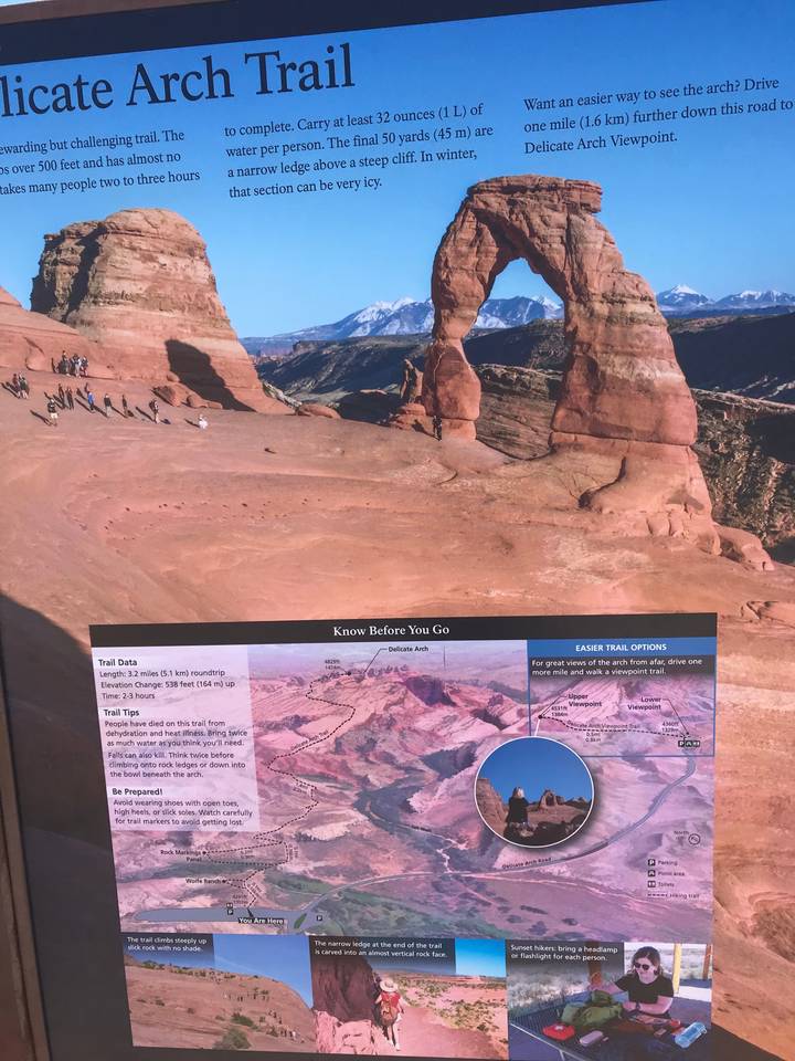 Here's the French translation:
**Panneau d'information sur le Parc national des Arches**
Note: If you have specific text content from an informational sign about Arches National Park that you'd like me to translate, please provide it and I'll give you a complete French translation of that content.