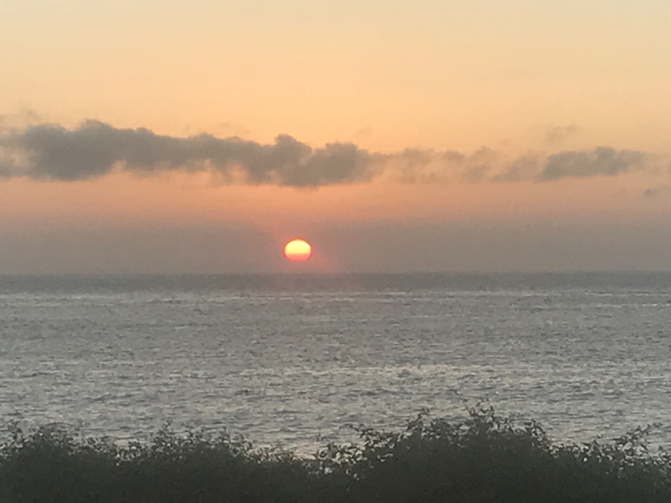 Coucher de soleil sur l'océan.