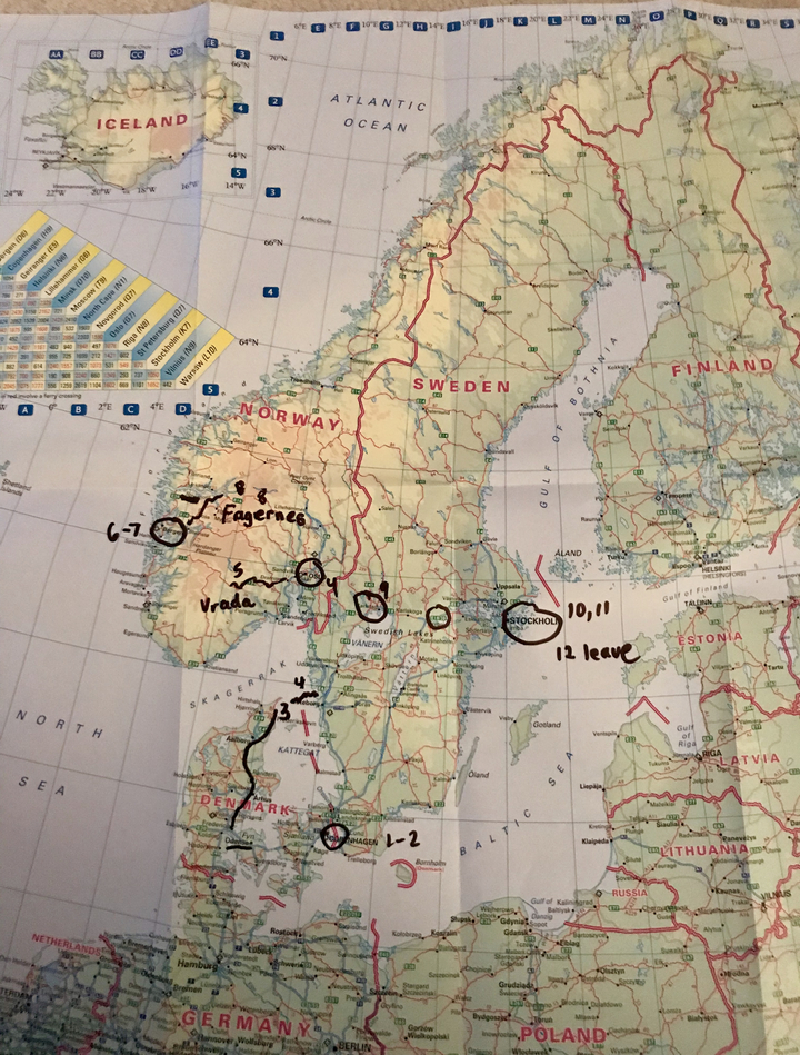 Une carte avec des notes manuscrites sur différents endroits.