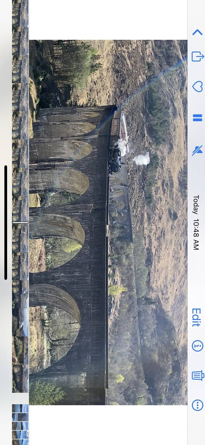 Train sur le viaduc de Glenfinnan.