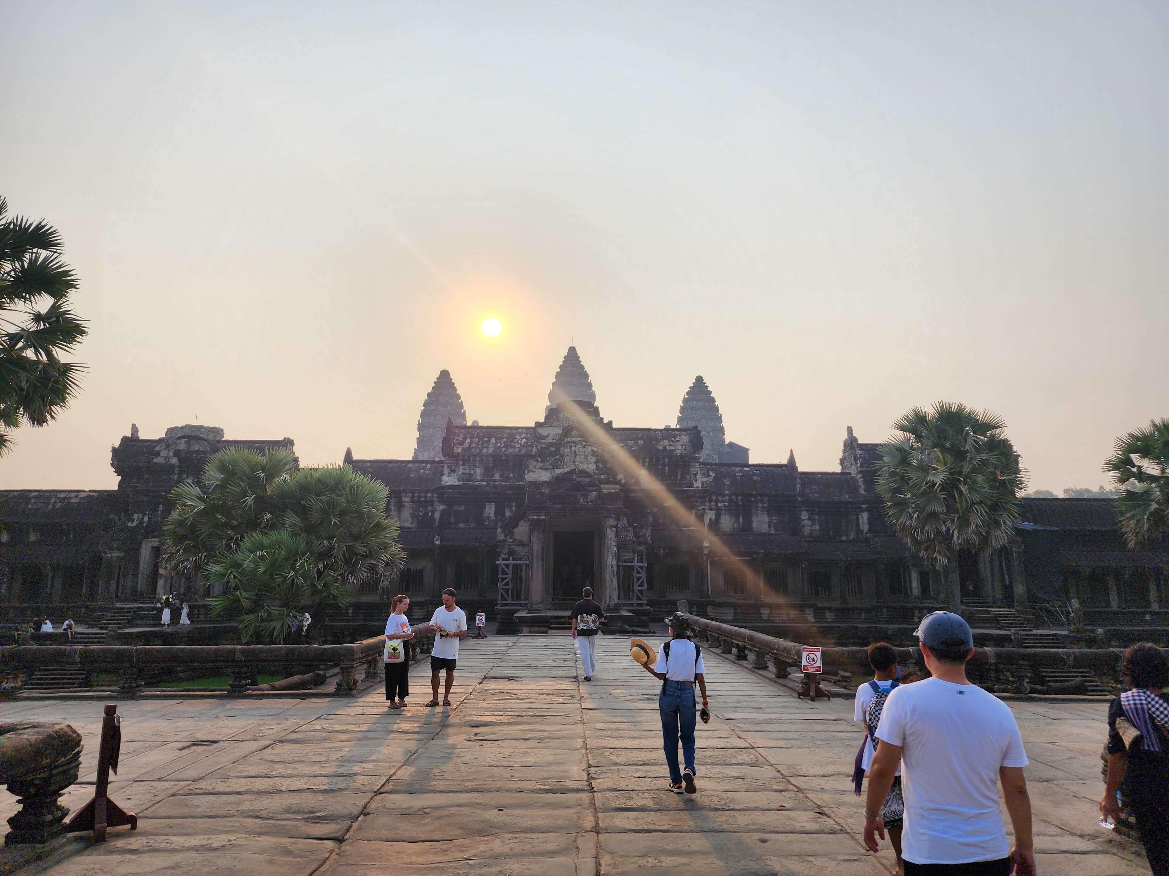Angkor Wat Sonnenaufgang & Ganztägige Angkor-Tempel Highlights customer review photo 1