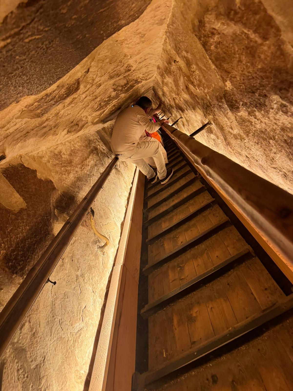 8 Days Pyramids (GEM visit) and Nile Cruise Aswan - Abu simbel - Luxor - Hurghada customer review photo 1