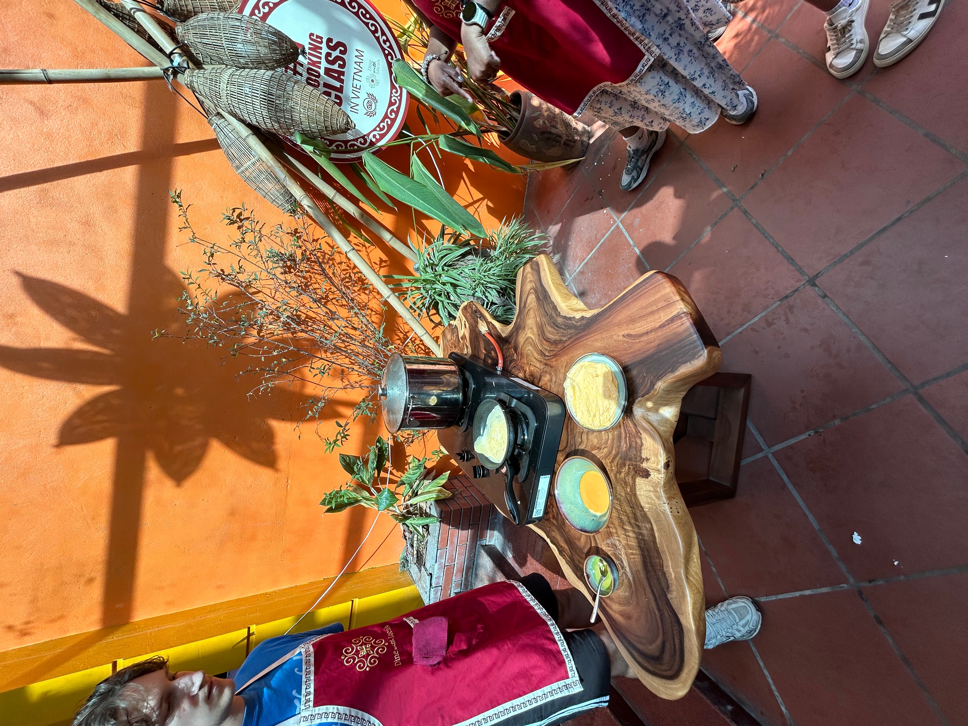Clase de Cocina para Grupos Pequeños con Visita al Mercado: Recogida gratuita, libro de recetas, vino ilimitado y ¡mucho más! customer review photo 3