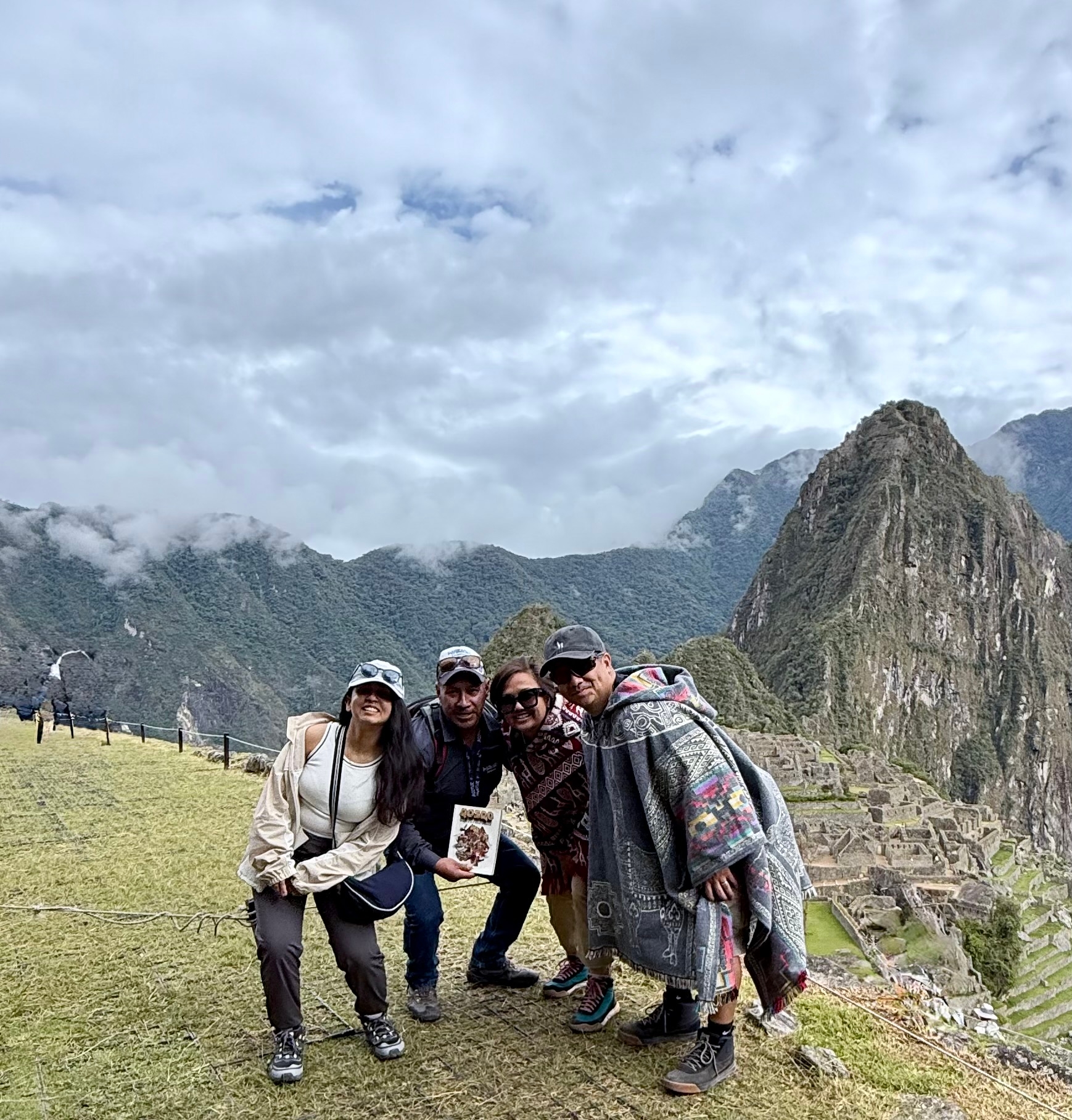 Aventuras Incas - 7 Días (Lima, Paracas, Ica, Cusco, Machu Picchu y Montaña Arco Iris) - Con Vuelos Nacionales customer review photo 1